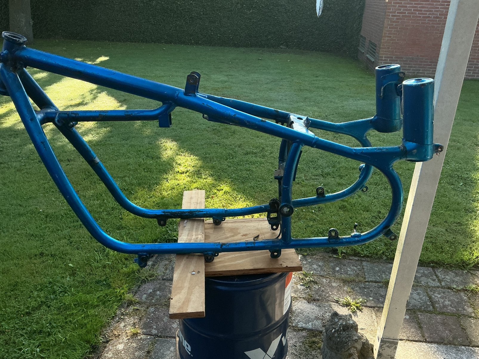 BMW R50 frame,een Hoske tank en aanzuigbuis 69s, Motoren, Ophalen of Verzenden