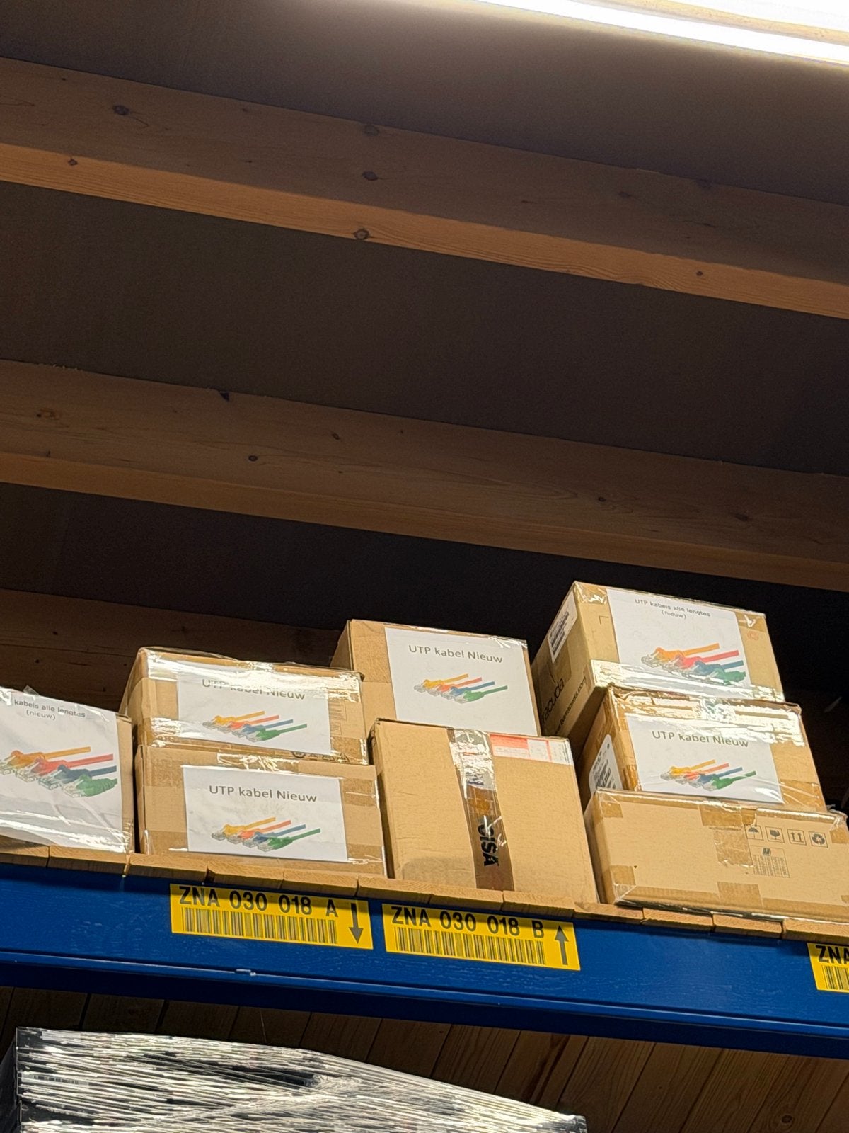 Volle pallet nieuwe UTP netwerkkabels - diverse soorten, Ophalen
