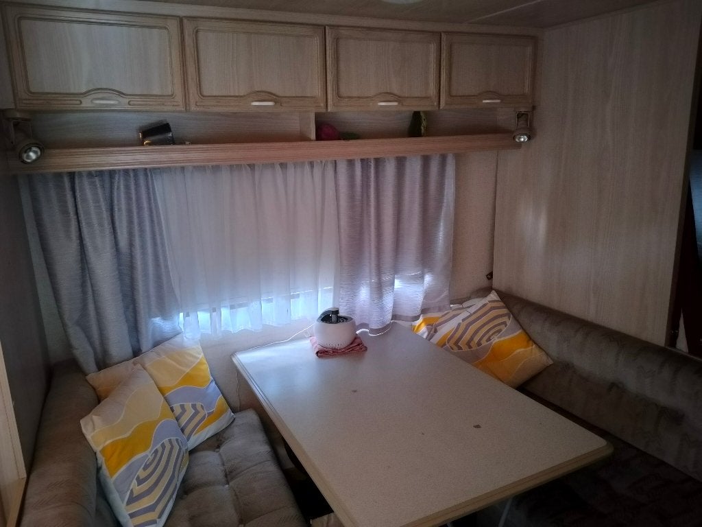 caraveliar bamba 416, Vast bed, Treinzit, Particulier, 4 tot 5 meter