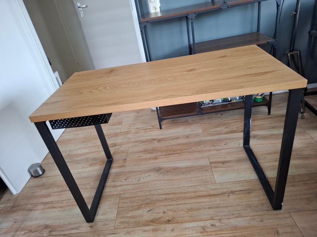 Houten bureau met stalen frame, Huis en Inrichting, Tafels | Eettafels, Ophalen, Rechthoekig, 50 tot 100 cm