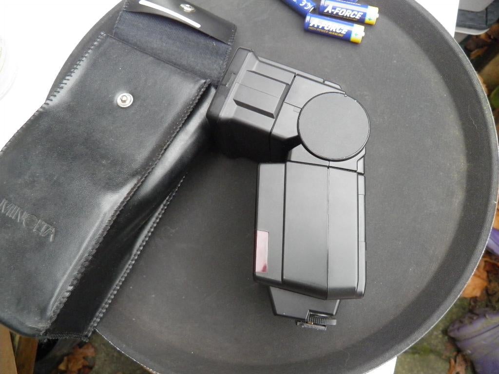 flitser minolta 4000af, Ophalen of Verzenden, Zo goed als nieuw, Overige merken, Kantelbaar