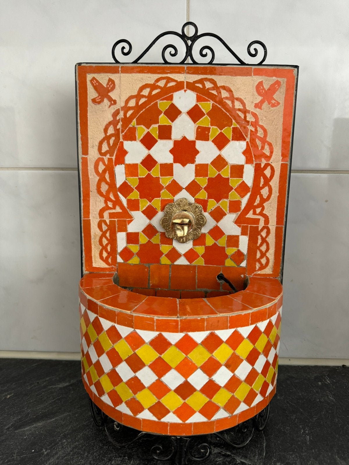 Unieke hanvervaardigd Zellige fonteintje uit Marokko, Ophalen of Verzenden, Nieuw, Fontein