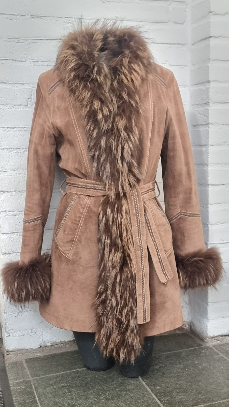 Vintage suède damesjas met bontaccenten – maat 38/M, Ophalen of Verzenden, Zo goed als nieuw, Maat 38/40 (M), Bruin