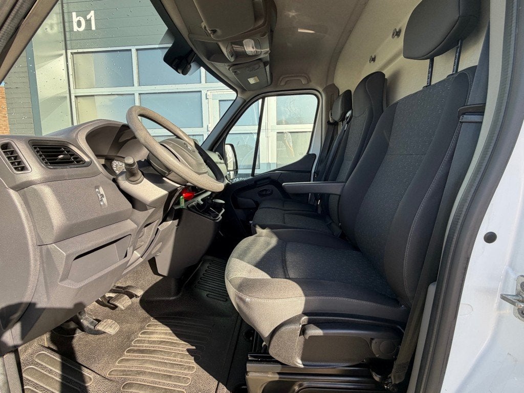 Opel MOVANO 2.3 Turbo 135PK L3H2 / 2500kg Trekhaak / Navi /, Voorwielaandrijving, 136 pk, 4 cilinders, Electronic Stability Program (ESP)