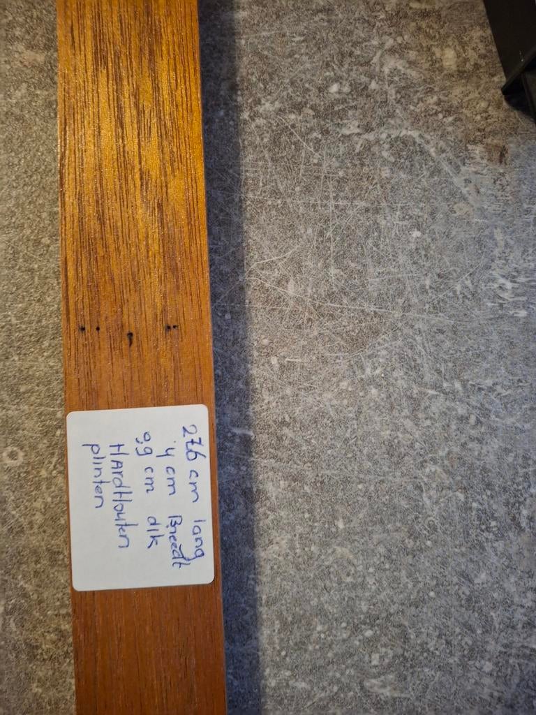 Plinten Hardhout Merbau 276 cm x 4 cm x 0.9 cm te veel ingek, Ophalen, 50 tot 150 cm, Nieuw, 10 m² of meer