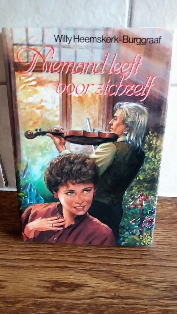 Niemand leeft voor zichzelf. Willy Heemskerk-Burggraaf, Ophalen of Verzenden, Gelezen