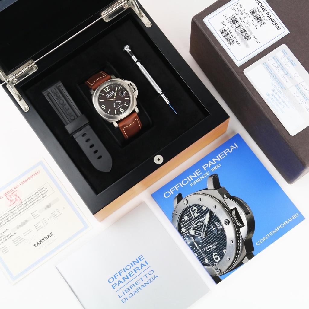 Panerai Luminor Powerreserve PAM57 44 (ALS NIEUW/ 2000), Overige merken, Overige materialen, Leer, Polshorloge