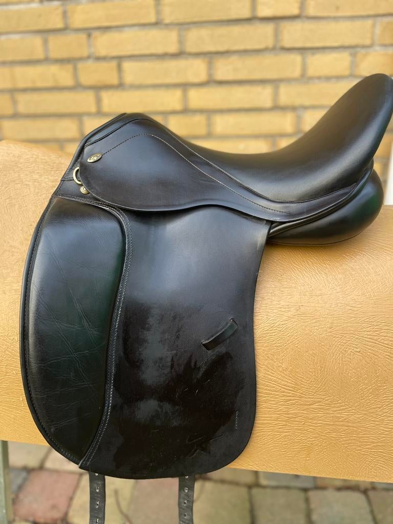 Kentaur Young dressage 16,5 mw  (gratis passervice mogelijk), Zeeasterweg, Ophalen of Verzenden, Zo goed als nieuw, Award