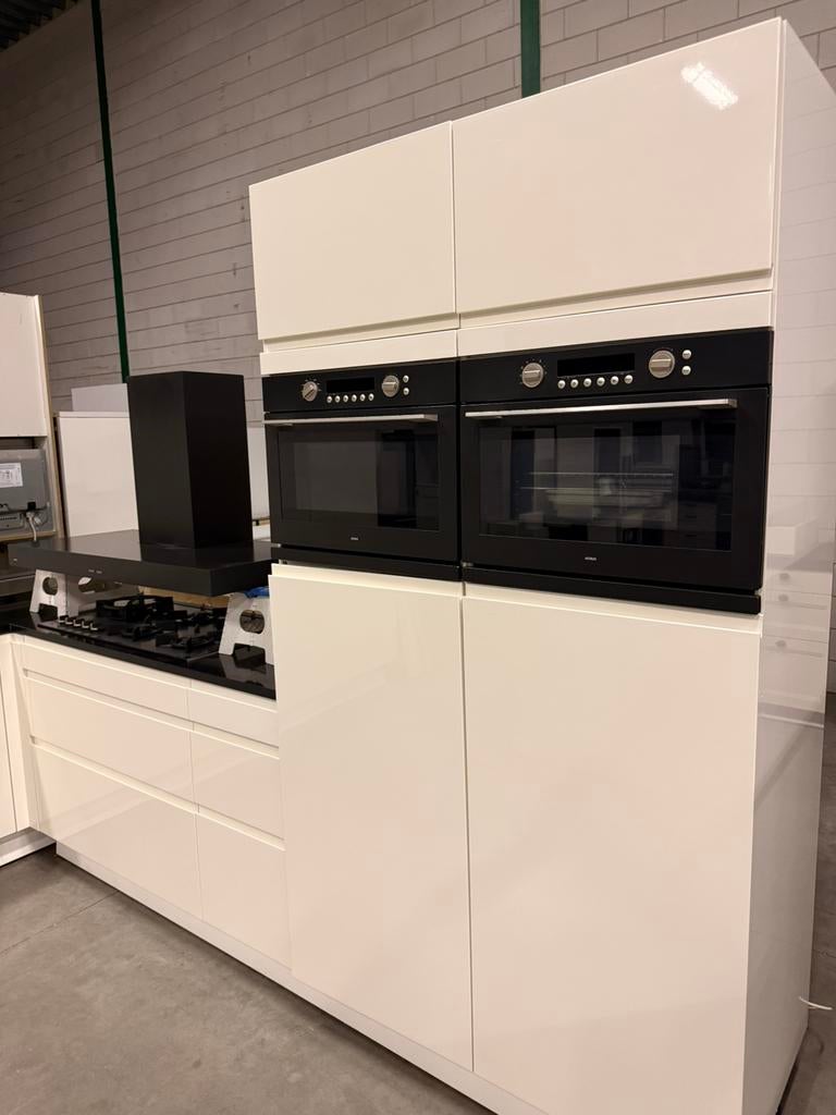 Complete Moderne Hoekkeuken Hoogglans + ATAG + GEDEMONTEERD, Wit, Hoekkeuken, Ophalen of Verzenden, Hoogglans of Gelakt