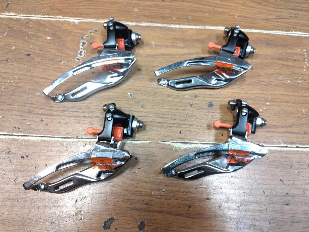 Shimano voorderailleur voor 3x8 versnellingen, Fietsen en Brommers, Fietsonderdelen, -, Shimano, -, Nieuw
