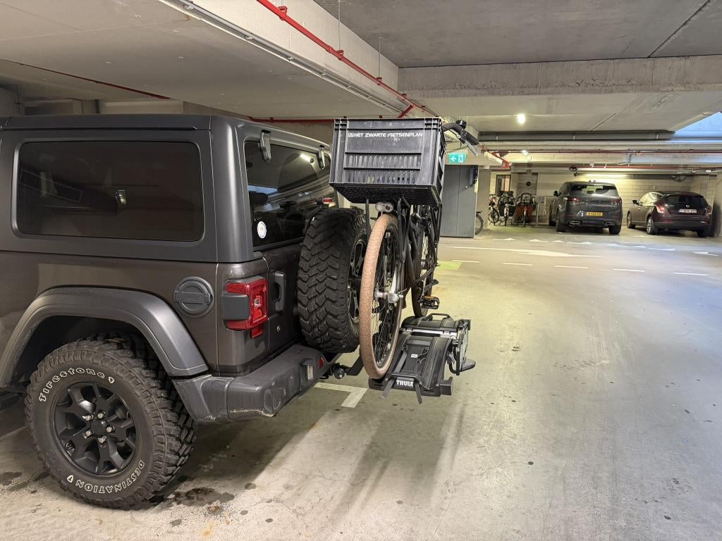 Thule EasyFold XT Hitch Bike Rack (USA Trailer Hitch System), Ophalen, Nieuw, Jeep