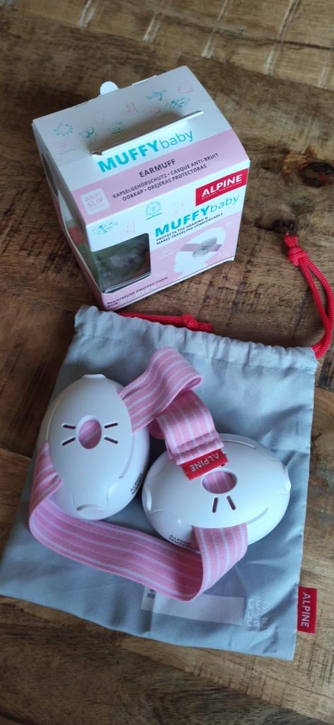 Alpine Muffy Baby Oorkap - Pink, Kinderen en Baby's, Kinderspulletjes, Ophalen of Verzenden, Nieuw
