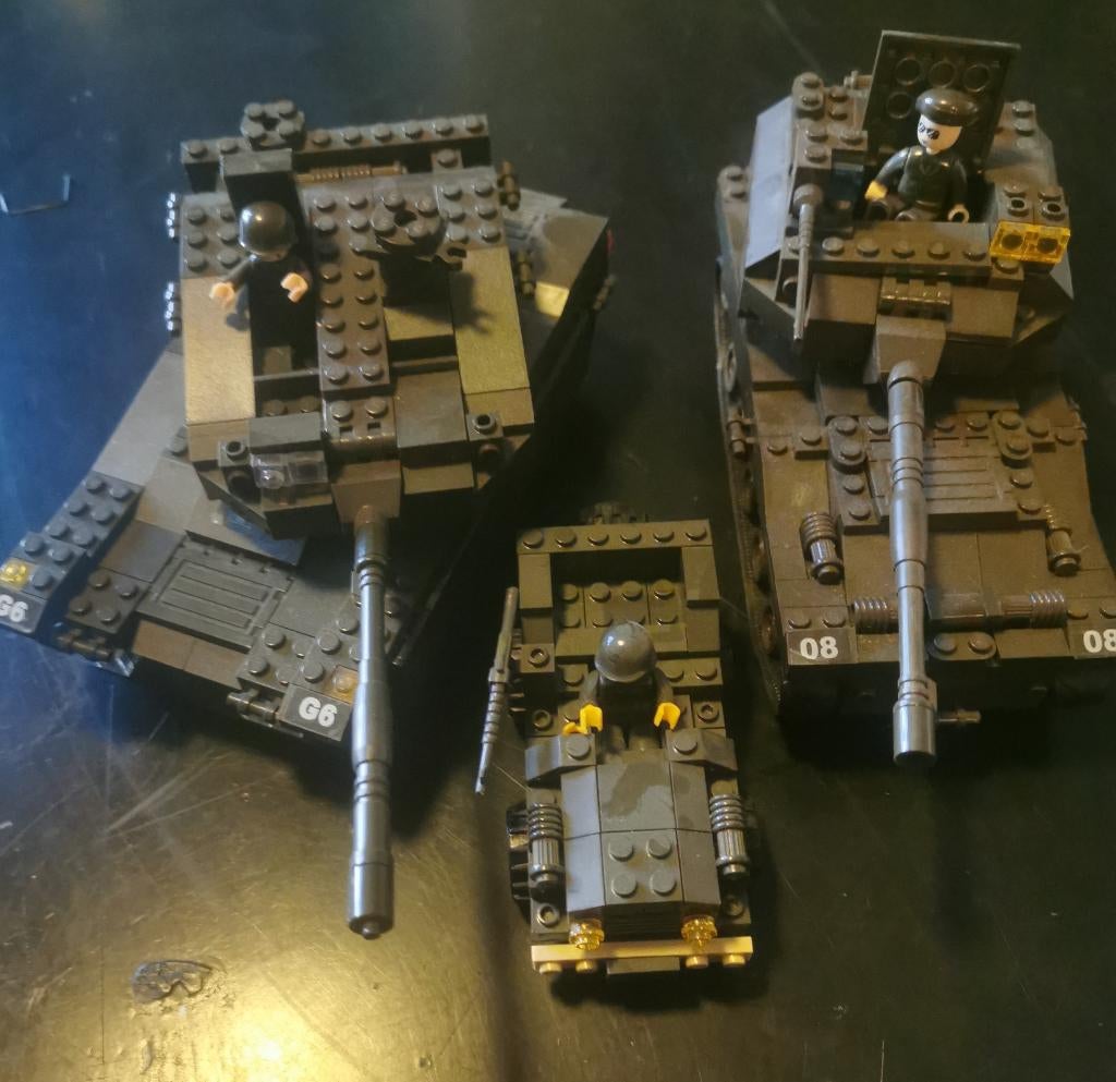 2x Sluban (lego) Tank +  bonus Jeep, Overige merken, Gebruikt, Auto, Groter dan 1:32