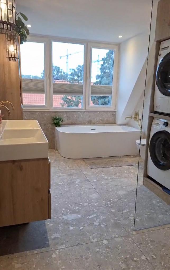 Tegelzetter 35 jaar ervaring. Ook voor complete wc/ badkamer, Garantie, Mozaïek
