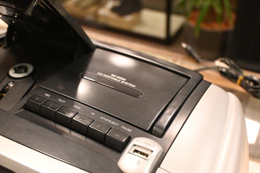 JVC RC-EZ36 Portable System CD/Radio, Ophalen of Verzenden, Gebruikt, Radio