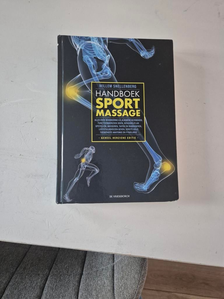 Handboek Sportmassage - Willem Snellenberg, Ophalen of Verzenden, Gelezen, Willem Snellenberg, Overige sporten