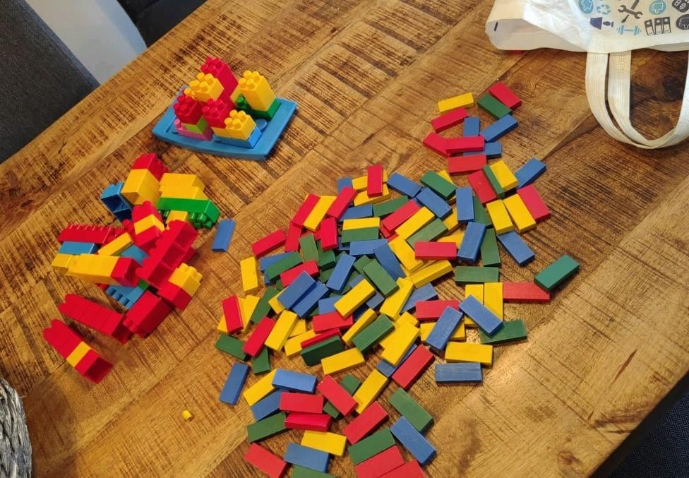 Plastic Lego en houten domino stenen, Ophalen of Verzenden, Gebruikt, Losse stenen, Lego