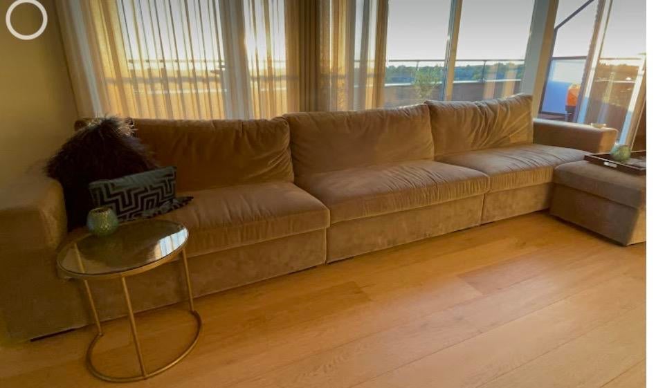 Bloed mooie bank Royal Almond van DECOR Amsterdam, Ophalen, 300 cm of meer, 75 tot 100 cm, Zo goed als nieuw