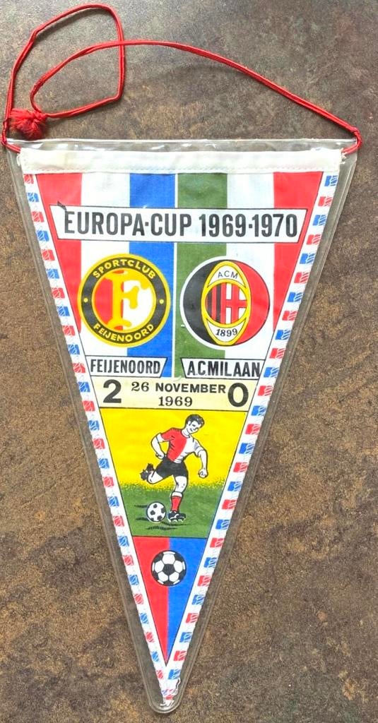 1969 Feyenoord Feijenoord Rotterdam ac milan milaan voetbal, Verzamelen, Sportartikelen en Voetbal, Zo goed als nieuw, Vaantje of Sjaal