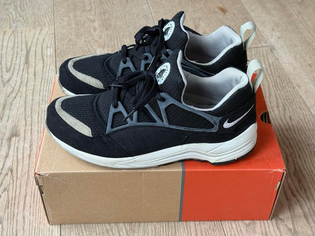 Nike Air Huarache Light Beams Japan Exclusive Maat 42, Kleding | Heren, Schoenen, Ophalen of Verzenden, Gedragen, Zwart, Sneakers of Gympen