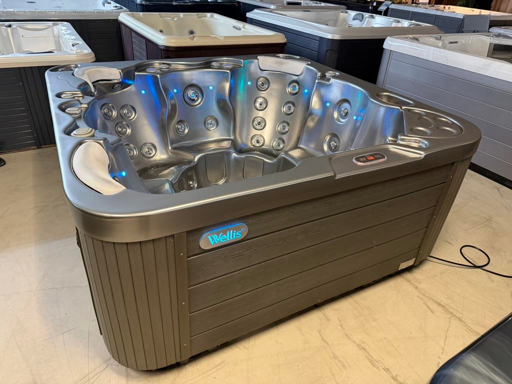 Jacuzzi wellis spa, Ophalen, Nieuw, Pomp