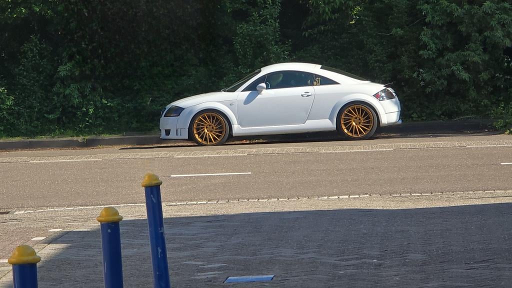 Audi TT 1.8 T Coupe 132KW 1998 Wit, Auto's, Voorwielaandrijving, TT, Beige, 4 cilinders