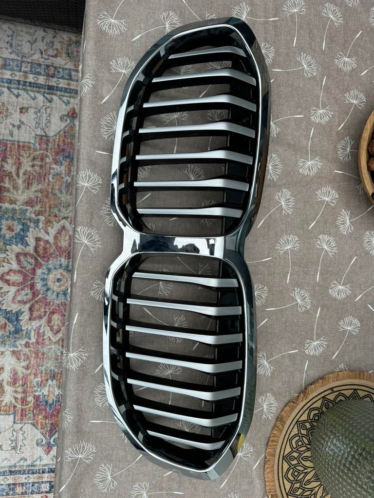 Originele bmw 1 serie f40 grill, Auto diversen, Auto-accessoires, Ophalen of Verzenden