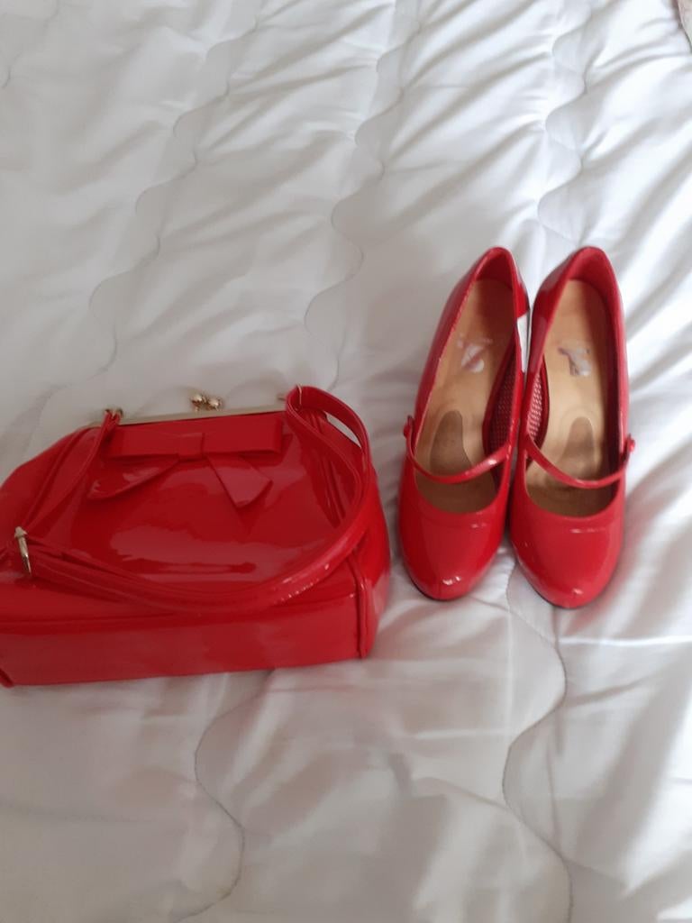 Prachtige retro rode lakschoenen nieuw 41, Ophalen of Verzenden, Nieuw, Rood, Dame