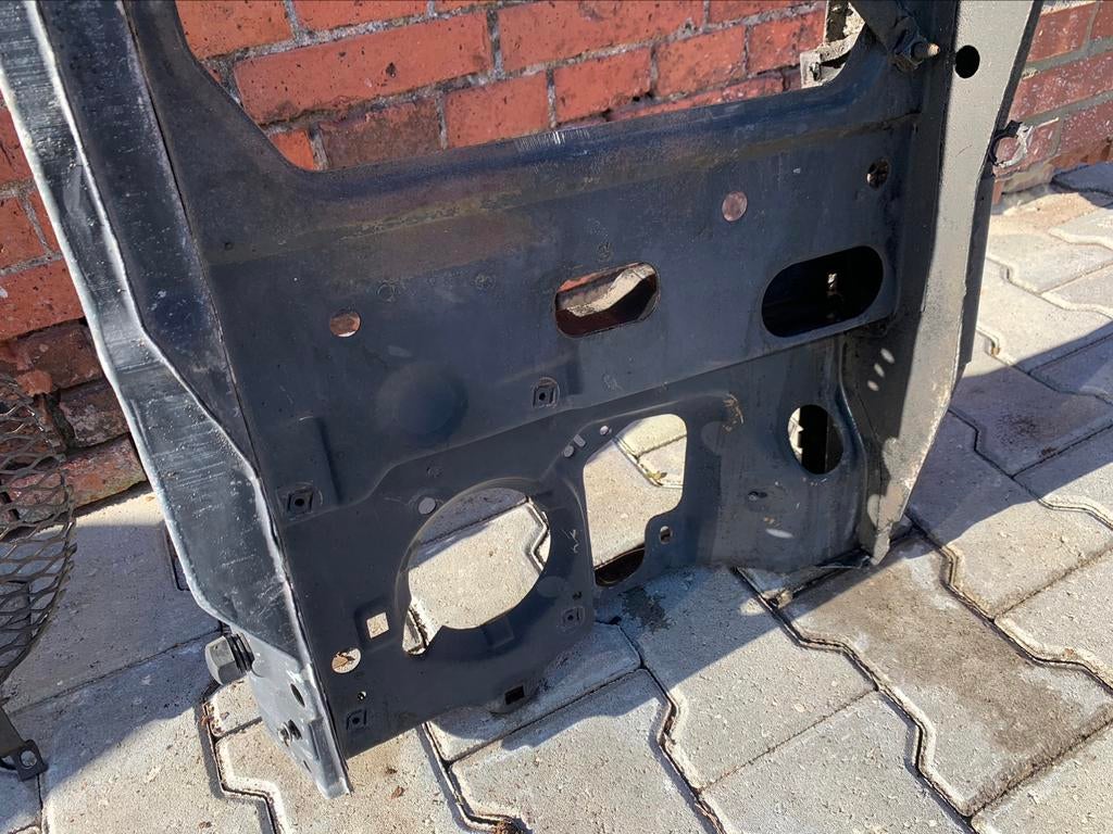 Radiator support Chevrolet GMC truck. C10 C20 C30, Auto-onderdelen, Ophalen of Verzenden, Gebruikt, Voor, Chevrolet