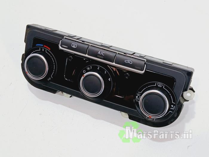 Kachel Bedieningspaneel van een Volkswagen Golf, Auto-onderdelen, Dashboard en Schakelaars, Volkswagen, Gebruikt, 6 maanden garantie