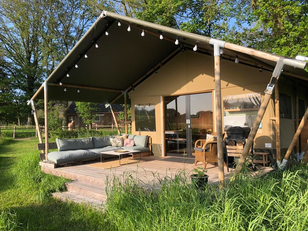 Geheel vrij liggende XL Safaritent Glamping Winterswijk, 2 slaapkamers, Landelijk, Gelderland en Veluwe, Speeltuin