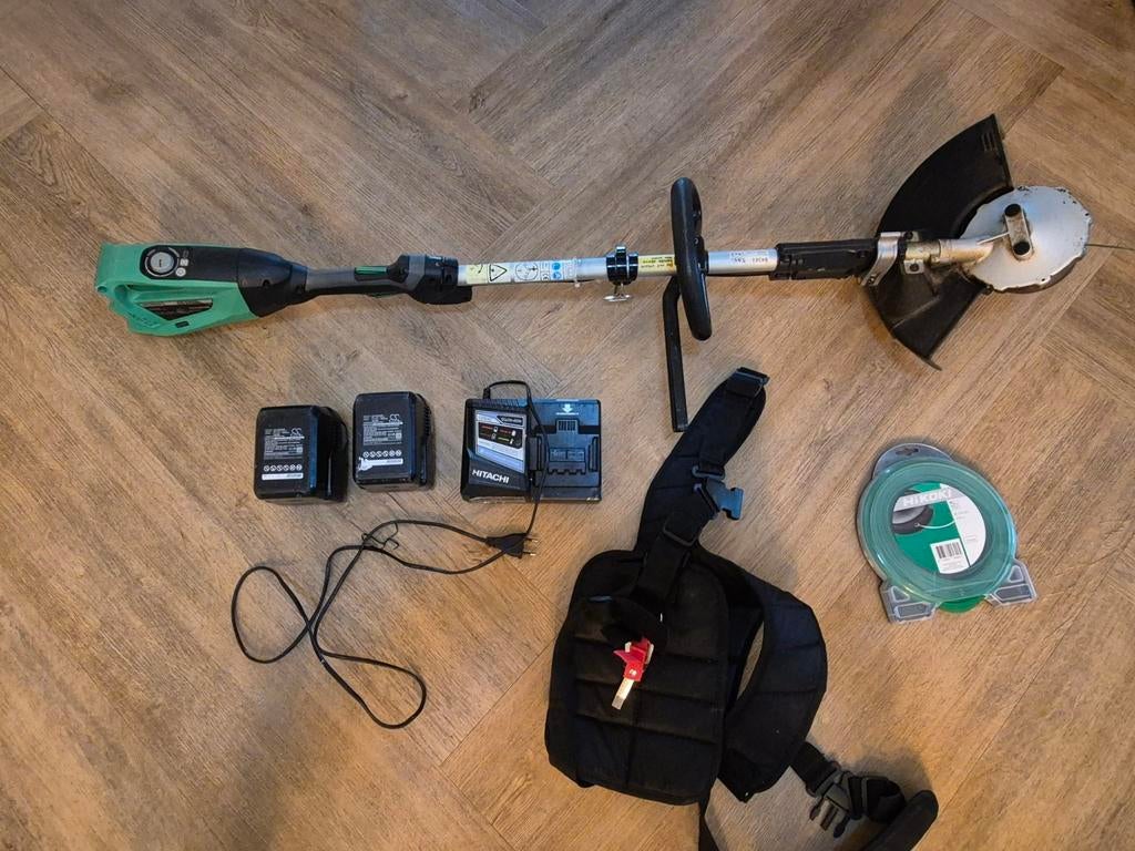 Hitachi bosmaaier CG 36 Dal, Ophalen of Verzenden, Zo goed als nieuw, Accu