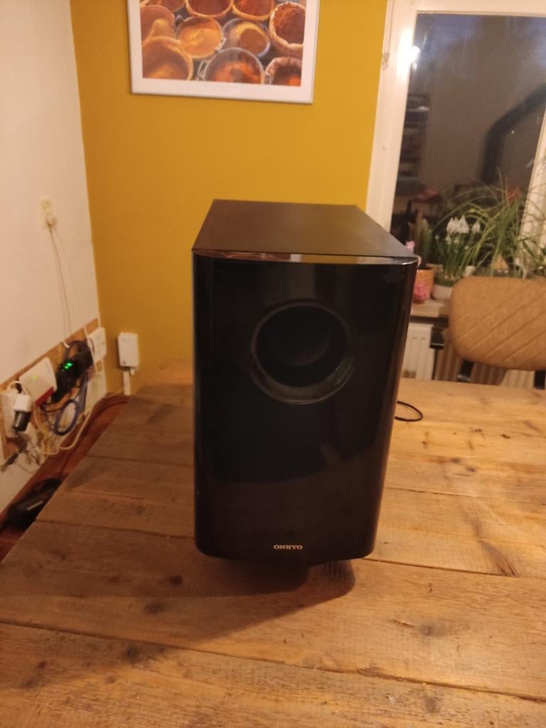 Onkyo skw 501e Active subwoofer, Audio, Tv en Foto, Luidsprekers, Subwoofer, Zo goed als nieuw, 60 tot 120 watt, Ophalen