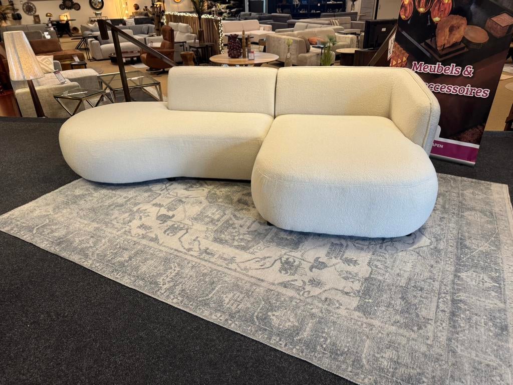 Hoekbank Suzy Teddy stof 275x150 Direct/Leverbaar E-7022, Huis en Inrichting, Banken | Bankstellen, 250 tot 300 cm, #Modern#Hoekbank#Loungebank#Teddystof#Wit#Meubel#Seats
