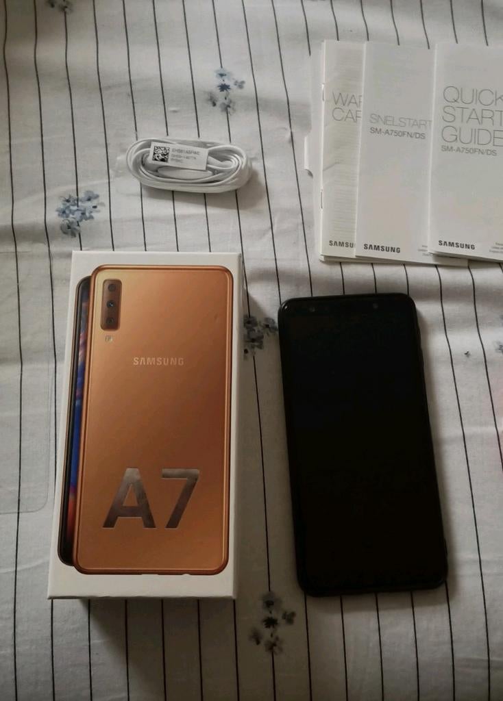 Samsung Galaxy A7 - Goudkleurige mobiele telefoon, Telecommunicatie, Mobiele telefoons | Overige merken, Zo goed als nieuw, Zonder abonnement