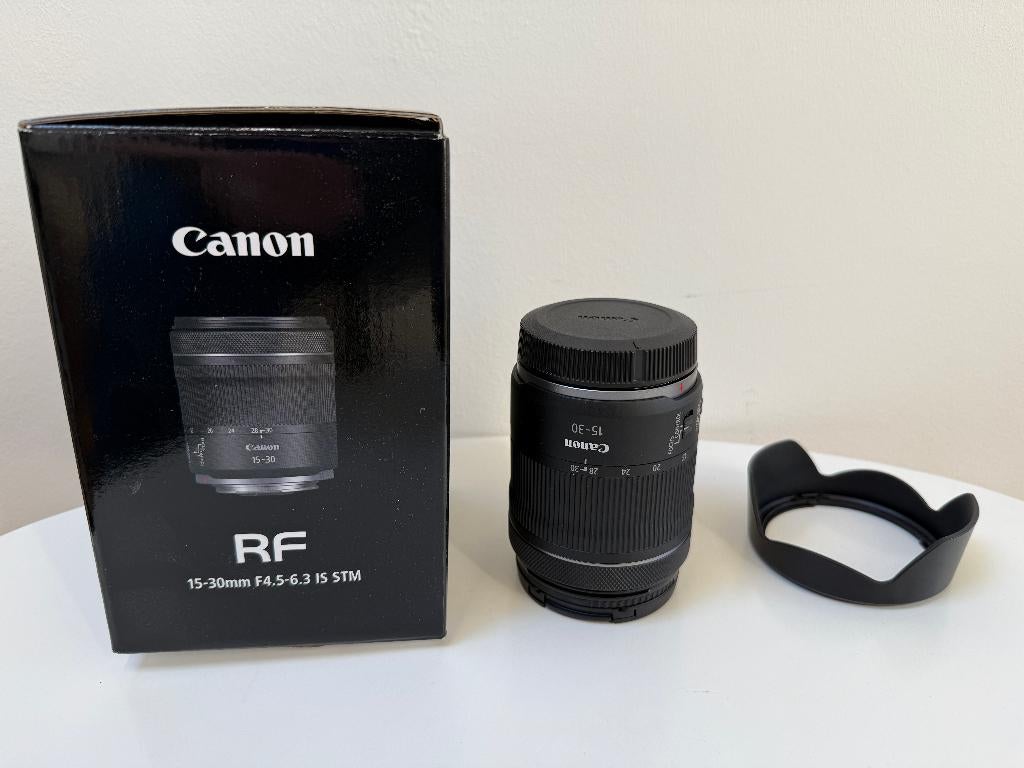 Canon RF 15-30mm F4.5-6.3 IS STM met zonnekap van JJC, Ophalen of Verzenden, Zo goed als nieuw, Groothoeklens, Zoom