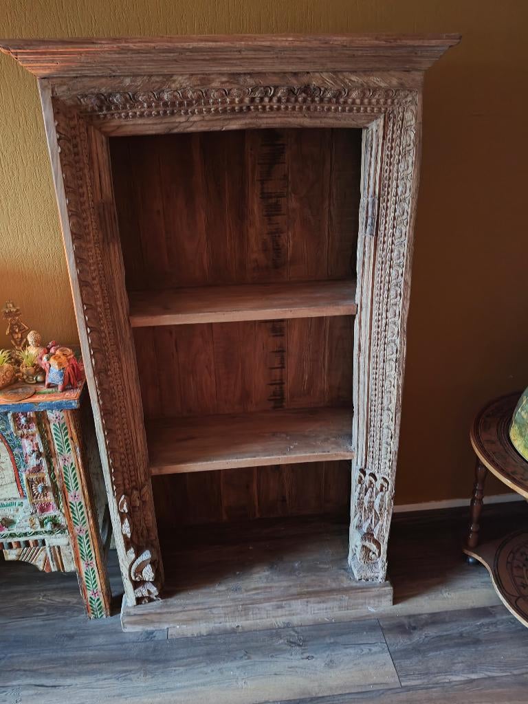 Houten boekenkast Indiase/oosterse stijl, Ophalen, Met plank(en), 50 tot 100 cm, Zo goed als nieuw