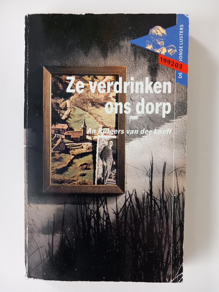 An Rutgers van der Loeff- Ze verdrinken ons dorp., Boeken, Ophalen of Verzenden, Zo goed als nieuw