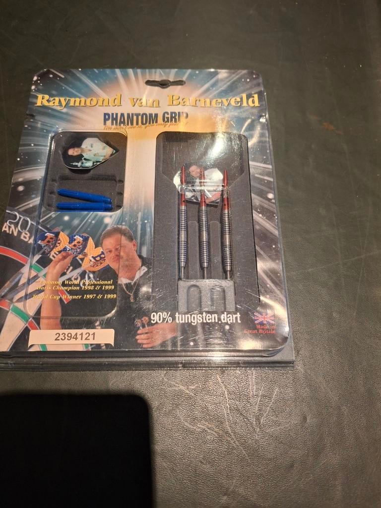 Zeldzame RVB Darts Phantom Grip 21 Gram Verzamelaarsobject, Sport en Fitness, Darts, Ophalen of Verzenden, Gebruikt, Pijlen