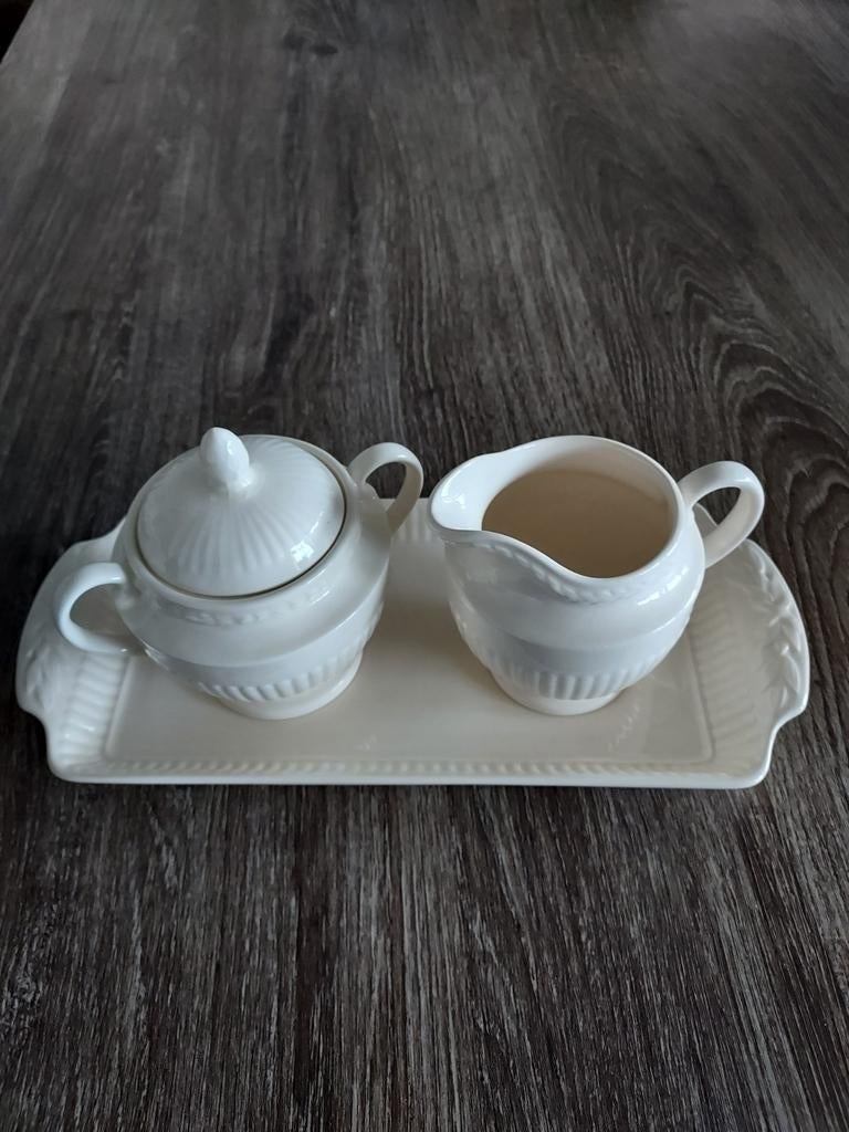 Te koop Wedgwoord Edme suikerpot met roomkannetje, Ophalen, Nieuw, Porselein
