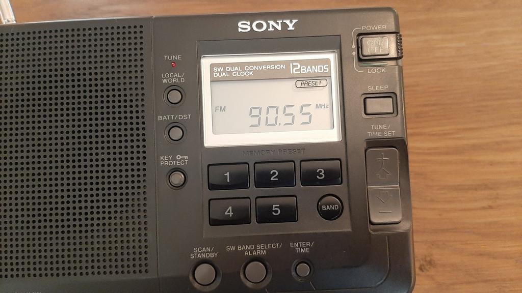 Te koop sony icf-sw30 wereldontvanger, noodradio., Ophalen of Verzenden, Zo goed als nieuw, Wereldontvanger