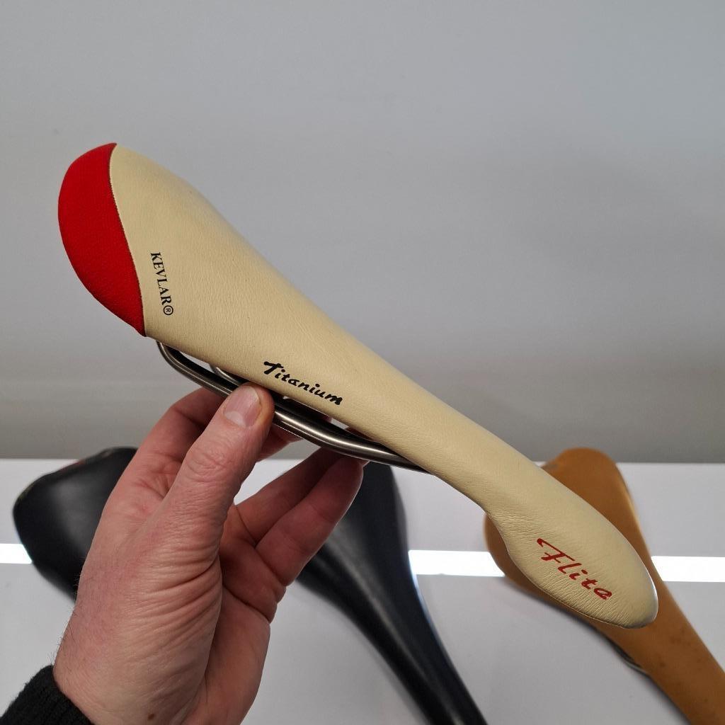 NOS 1997 Selle Italia Flite Kevlar MTB zadel RETRO, Fietsen en Brommers, Fietsonderdelen, Ophalen of Verzenden, Nieuw, Zadel, Selle Italia