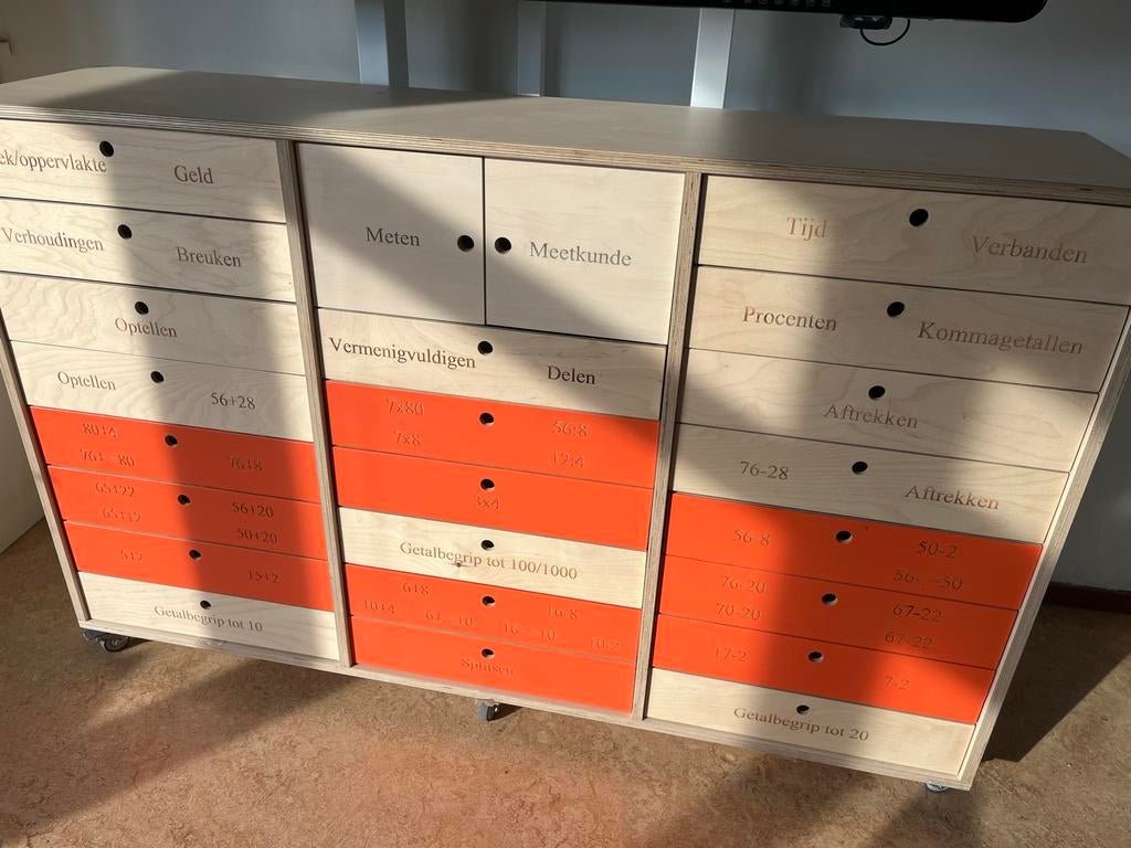 Houten opbergkast met lades, Huis en Inrichting, Kasten | Boekenkasten, Ophalen, 100 tot 150 cm, 150 tot 200 cm, Nieuw
