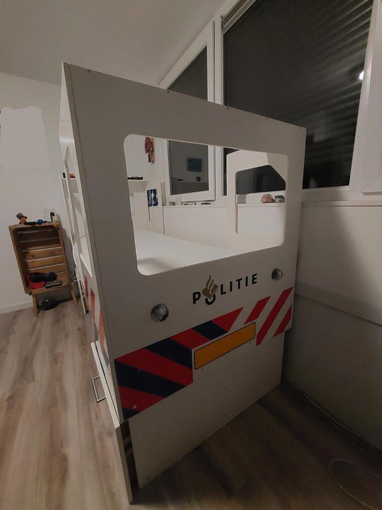 Kinderbed Politiebus 210x90 met lattenbodem en lades, Kinderen en Baby's, Kinderkamer | Bedden, Ophalen, 85 tot 100 cm, Gebruikt