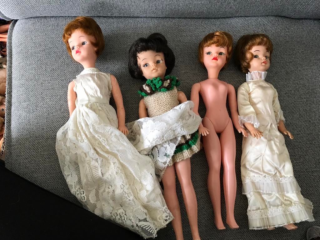 4 camay barbiepoppen, Verzamelen, Ophalen of Verzenden, Gebruikt, Kleertjes