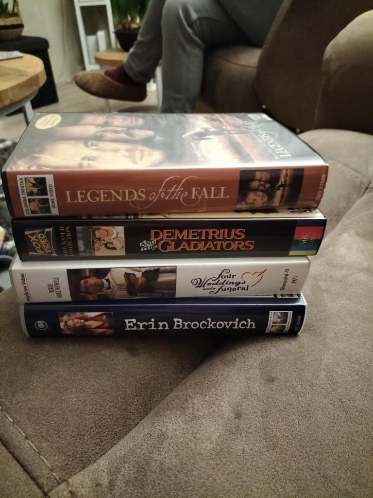 Vier videobanden.Films, Alle leeftijden, Ophalen of Verzenden, Gebruikt