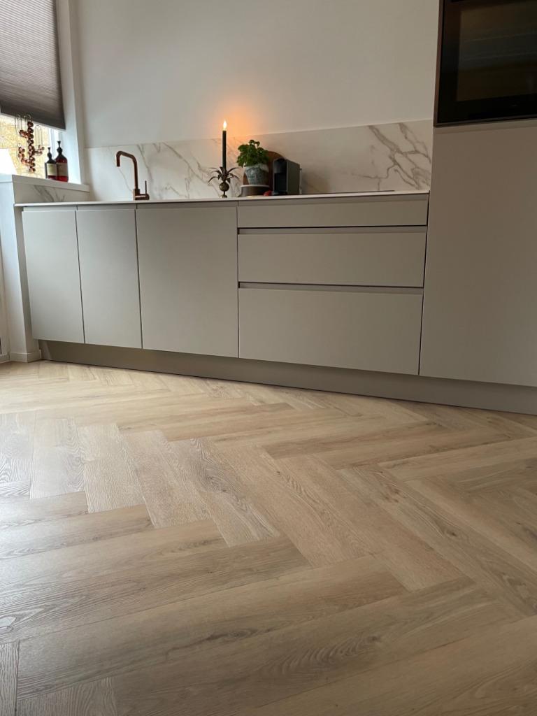 Visgraat XL Plak Pvc Palazzo 76 natuur 2,5mm Toplaag 0,55, Huis en Inrichting, Stoffering | Vloerbedekking, Nieuw, Laminaat, Beige