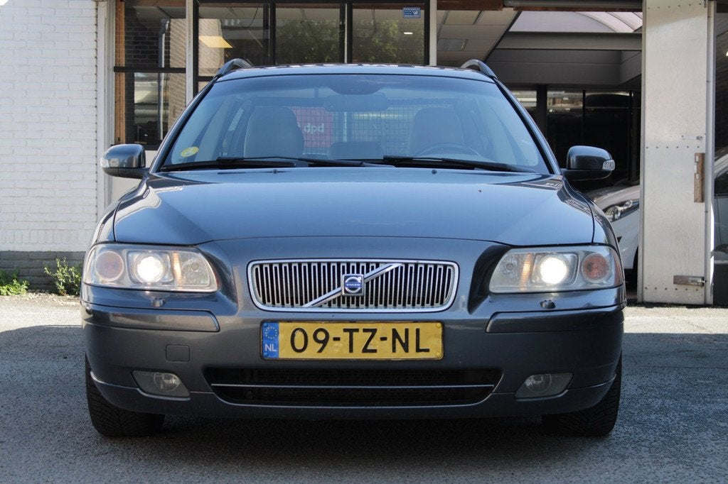 Volvo V70 2.0T Edition Sport | Airco | Cruise control | Pano, Auto's, Voorwielaandrijving, Beige, 1984 cc, Handgeschakeld