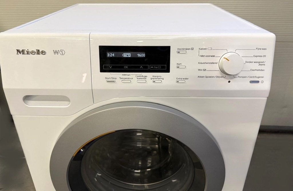 In uitstekende staat Miele W1 wasmachine A+++ 8kg en 1600tr, Ophalen, 1200 tot 1600 toeren, Minder dan 85 cm, 8 tot 10 kg