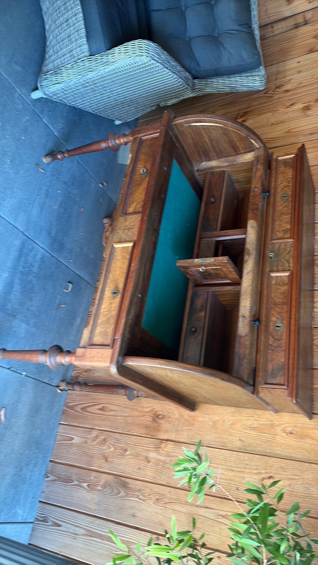Rolluik secretaire, Ophalen